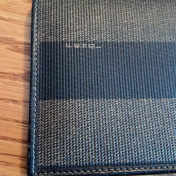 Fendi Long Wallet - Picture 7 of 11